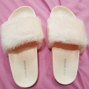 Steve Madden pink fur slides NEW